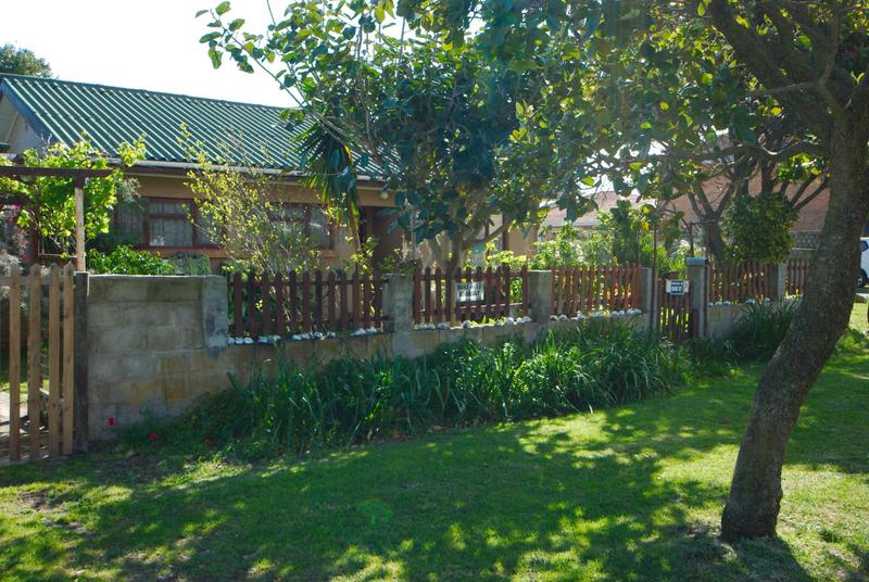 3 Bedroom Property for Sale in Sandbaai Western Cape